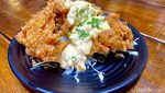 Pedasnya Hotto Ramen dan Karaage Nikmat di Restoran Ramen ala Pasar Tsukiji