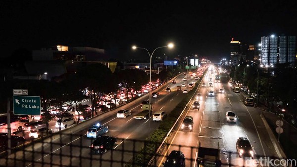 Trannies qizlarni sikish porno video