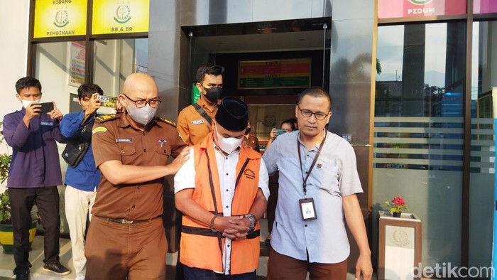Kepala Kejari Pandeglang Helena Octaviane mengumumkan tersangka kasus dugaan korupsi Bos Afirmasi.