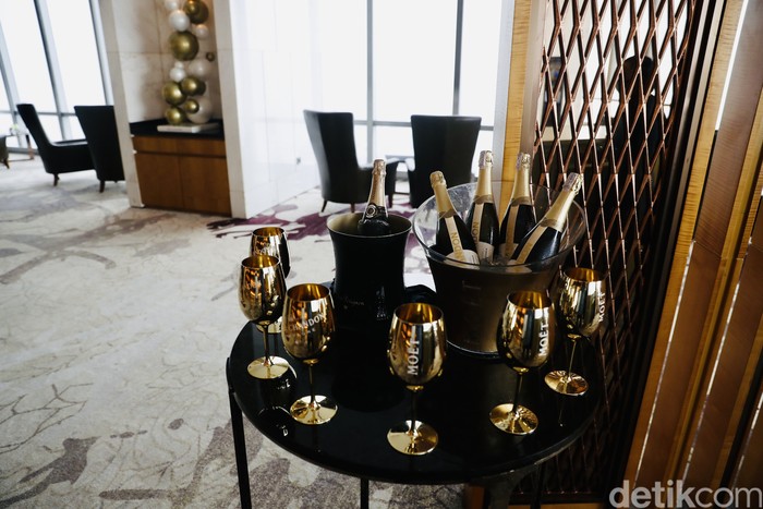 The Westin Jakarta Moet & Chandon Champagne Lounge di The Westin Jakarta