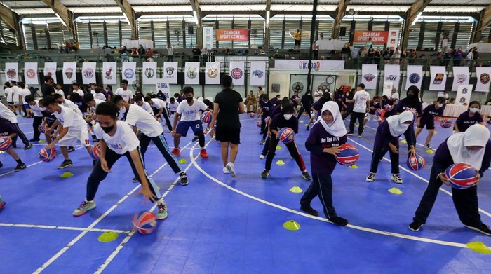 Pemprov DKI Jakarta dan NBA menyelenggarakan Jr. NBA Day di Cilandak Sports Center, Jakarta. Acara ini diikuti 300 pelajar dari seluruh DKI Jakarta.