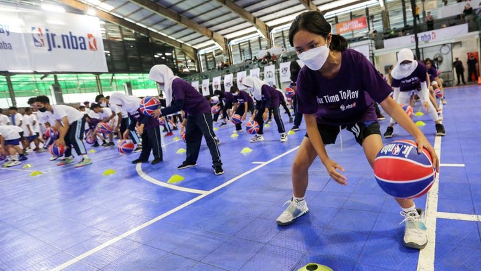 300 Pelajar Ikuti Jr. NBA Day di Jakarta Pemprov DKI Jakarta dan NBA menyelenggarakan Jr. NBA Day di Cilandak Sports Center, Jakarta. Acara ini diikuti 300 pelajar dari seluruh DKI Jakarta.