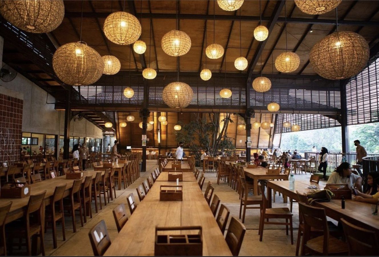 Asyik! Santai di 5 Restoran Bogor Ngeriung Makan Nasi Liwet