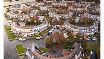 Rumah-rumah unik di Belanda. Foto: UniqueBuilding5 via Bored Panda