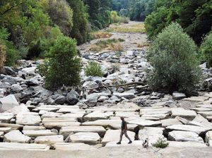 Deretan Danau dan Sungai yang Mengering dari Penjuru Dunia