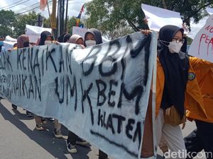 Demo Tolak Harga BBM di Klaten, Mahasiswa Klaten Long March ke DPRD