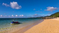 Di kawasan Kepulauan Yaeyama juga terdapat pantai sunset dengan panorama yang memukau.