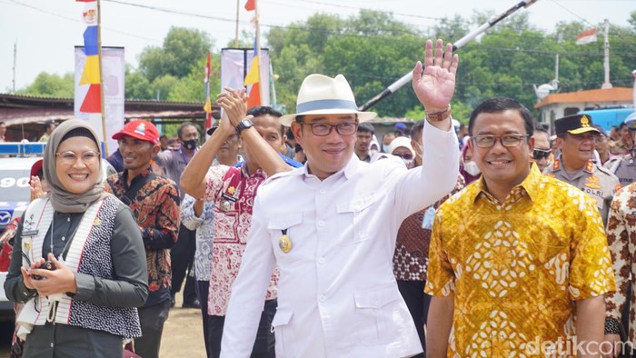 Gubernur Jabar Ridwan Kamil di Indramayu