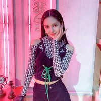 Penggemar seringkali menyebut Chanty Lapillus mirip Olivia Rodrigo dan Nancy MOMOLAND. Personel Lapillus ini memiliki darah blasteran Filipina dan Argentina. Foto: Instagram