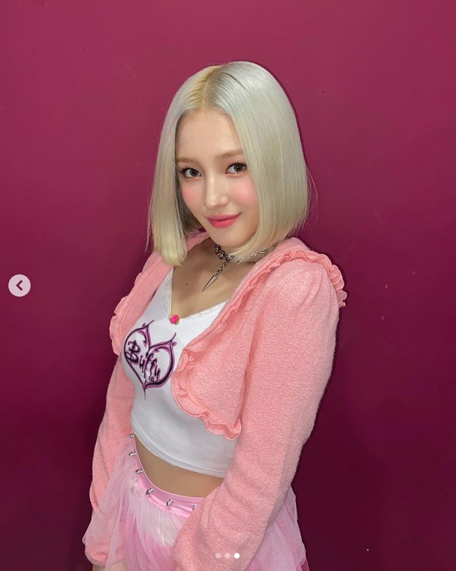 Tak kalah cantik. Nancy MOMOLAND merupakan blasteran Amerika-Korea. Pemilik nama lengkap Nancy Jewel McDonie ini sudah menjadi model semasa kecilnya dan membintangi acara televisi anak-anak. Foto: Instagram