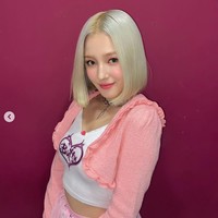 Tak kalah cantik. Nancy MOMOLAND merupakan blasteran Amerika-Korea. Pemilik nama lengkap Nancy Jewel McDonie ini sudah menjadi model semasa kecilnya dan membintangi acara televisi anak-anak. Foto: Instagram