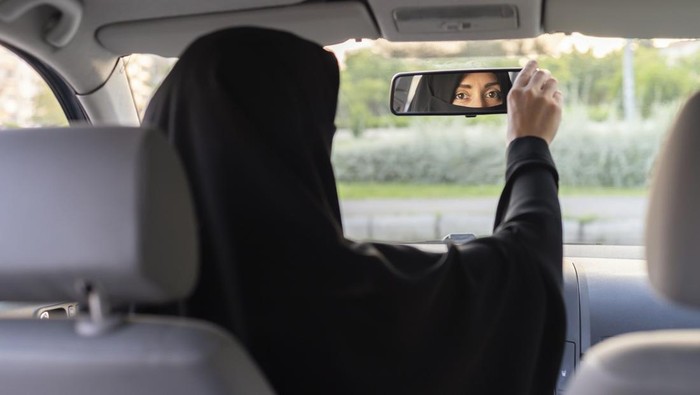 Ilustrasi perempuan Arab Saudi