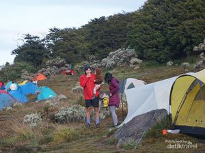 Pendakian Gunung Gede Pangrango Ditutup Sementara