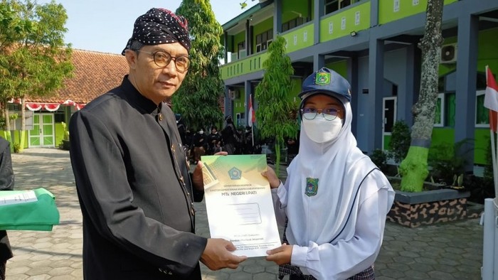 Juara Pythagoras Science Competition