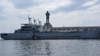 Ini adalah KRI Teluk Penyu-513 buatan Korea Selatan tahun 1980. Kapal perang ini dilelang dengan nilai limit atau harga minimal barang Rp 5,53 miliar. Foto: Dok. DJKN