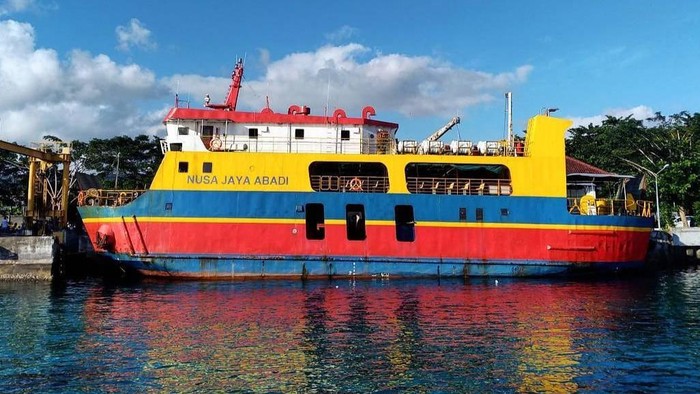 Kapal Roro.