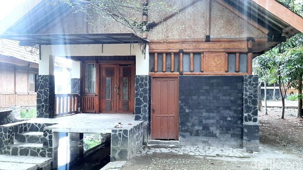 Kawasan kampung budaya Karawang yang kini terbengkalai