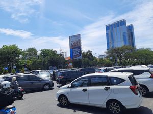 Lampu Merah Kertajaya-Merr Mati, Lalin Macet Parah