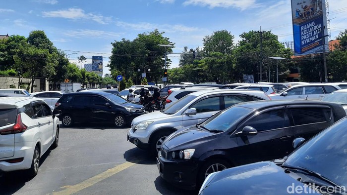 kemacetan surabaya akibat traffic light error