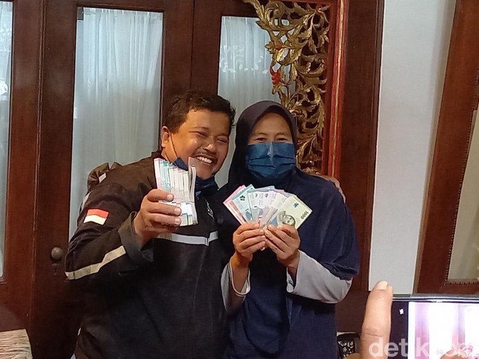 Kepala Kantor KPC BI Solo, Nugroho Joko Prastowo dan Samin, Solo, Kamis (15/9/2022).