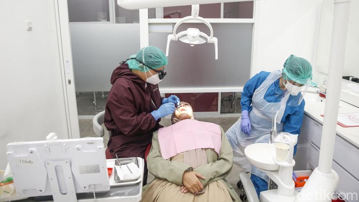 Rata merupakan pelopor perawatan kesehatan dan estetika gigi berbasis teknologi, Rata terus berkembang pesat menghhadirkan produkt inovasi dan perawatan untuk menunjang kesehatan gigi dan mulut.