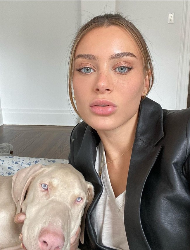 Lana Rhoades, pernah jadi bintang porno yang paling dicari tahun 2021. Namanya selalu ada di daftar teratas pencarian streaming film dewasa di internet. Foto: Instagram/@lanarhoades