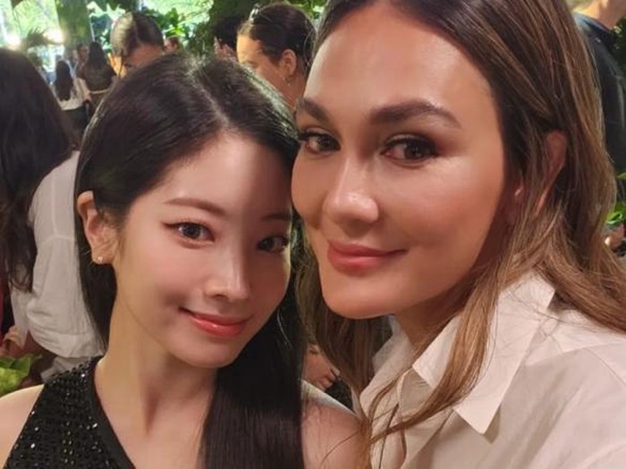Luna Maya dan Dahyun TWICE