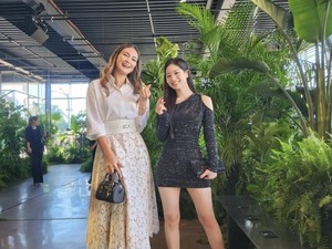Saat Luna Maya Pose Bareng Dahyun TWICE