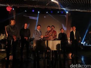 Manny Pacquiao Buka Bar di Bali
