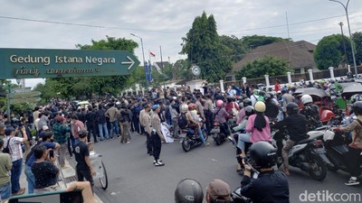 Ada Demo BBM, Jalan Malioboro Jogja Macet