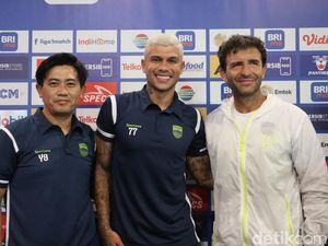 Permintaan Luis Milla buat Bobotoh Jelang Persib Vs Barito Putera