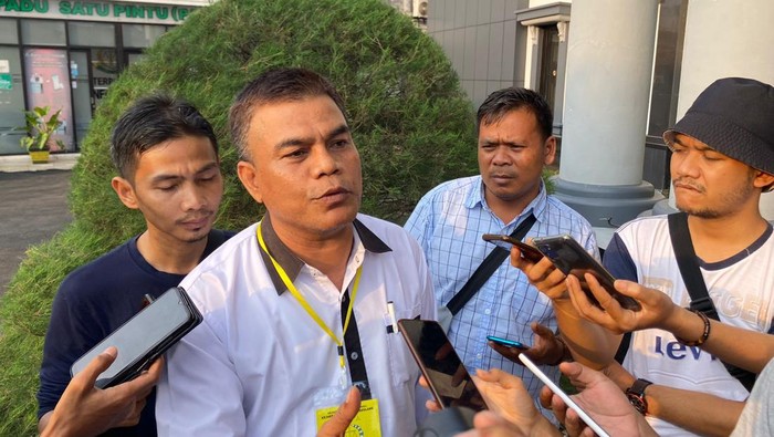 Pengacara tersangka kasus korupsi dana BOS di Pandeglang, Raki Jubaidi