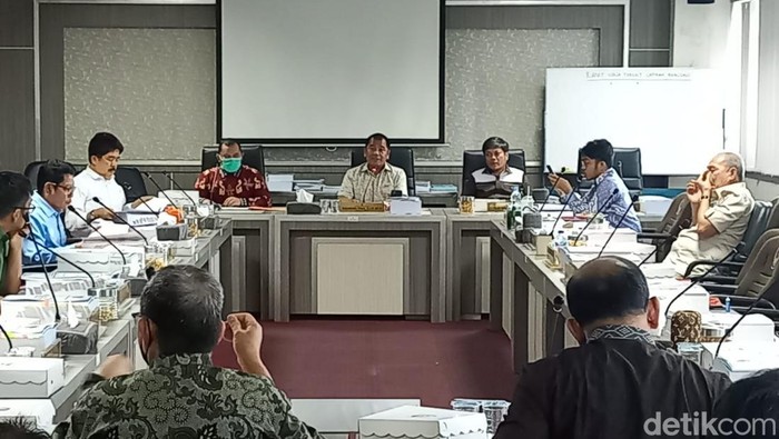 Suasana rapat kerja di Komisi E DPRD Sulsel