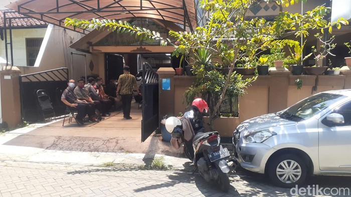Suasana rumah PNS Semarang Paulus Iwan Boedi Prasetyo yang tewas dibunuh, Kamis (15/9/2022).