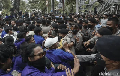 Tengok Lagi Demo Tolak BBM di Ibu Kota Hari Ini