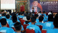 Koordinator Relawan Tretan Madura, Putri menyebut bahwa Pak LaNyalla merupakan figur yang memiliki pemikiran dan pengalaman ekonomi sebagai pelaku usaha yang telah puluhan tahun bergelut di dunia tersebut.