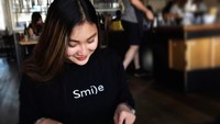 Saat di kafe, Audrey juga suka memesan sajian lezat. Seperti menu hot dog satu ini. Foto: Instagram @audreyyvanessa