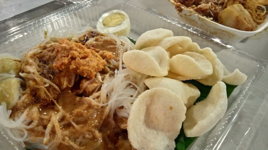 Mencoba Ketoprak Rp 98 Ribu vs Rp 15 Ribu, Begini Beda Isi dan Rasanya