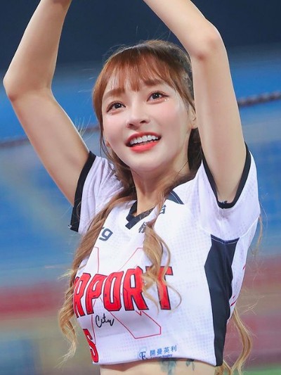 Cheerleader viral Cheerleader viral