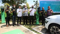 Sebagaimana kita ketahui bersama bahwa upaya pelestarian lingkungan yang saat ini digaungkan oleh Pemerintah dimana salah satunya dengan cepat beralih ke sumber energi listrik agar tercapainya penurunan emisi karbon dan bumi yang lestari.