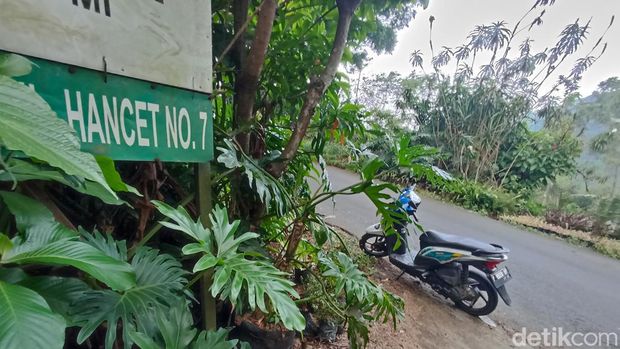 Jalan Hancet di Cianjur.