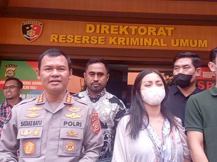 Jessica Iskandar di Polda Bali