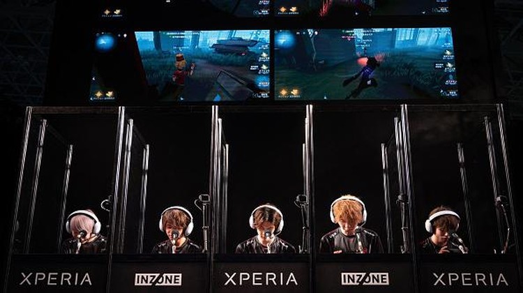 Visitors play video games at the Tokyo Game Show in Chiba prefecture on September 15, 2022. (Photo by Yuichi YAMAZAKI / AFP) (Photo by YUICHI YAMAZAKI/AFP via Getty Images)