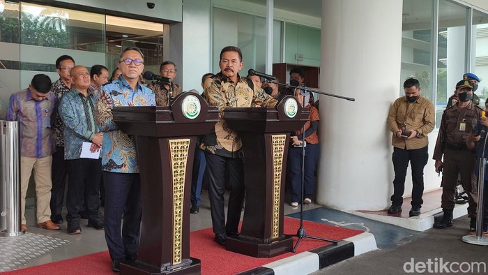 Mandag Zulkifli Hasan dan Jaksa Agung ST Burhanuddin