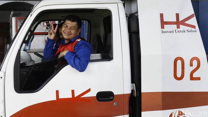 Menjajal Kembali Mulusnya Tol Trans Sumatera Kehadiran Tol Trans Sumatera telah memberikan manfaat yang besar bagi masyarakat. Tol ini telah menjadi salah satu akses penting bagi mobilitas masyarakat maupun arus logistik.