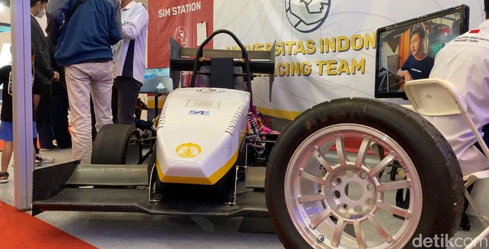 Mobil rakitan Formula Universitas Indonesia