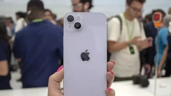 iPhone 14 bertengger di posisi ketujuh. Foto: World of Buzz