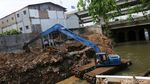 Masuki Musim Hujan, Kali Sunter Cipinang Melayu, Jaktim Dikeruk