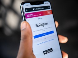 Cara Kirim Komentar GIF di IG, Mudah Nggak Perlu Pakai Aplikasi!