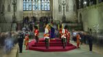 Panjangnya Antrean Warga yang Beri Penghormatan ke Ratu Elizabeth II
